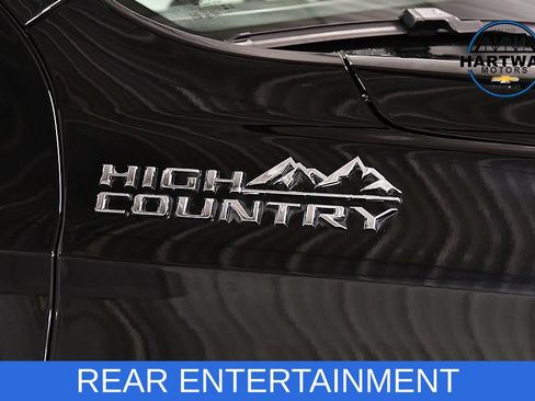 Used 2025 Chevrolet Tahoe High Country AWD/4WD image 10