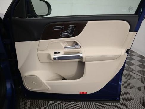 New 2026 Mercedes-Benz GLB 250 image 27