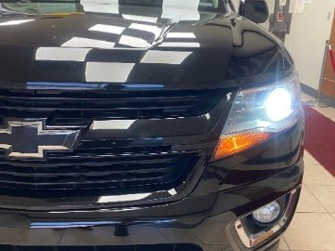 Used 2016 Chevrolet Colorado Z71 w/ Z71 Midnight Edition AWD/4WD image 10