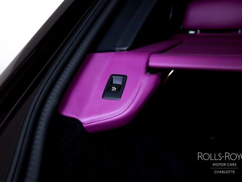 Certified 2025 Rolls-Royce Cullinan Black Badge AWD/4WD image 21