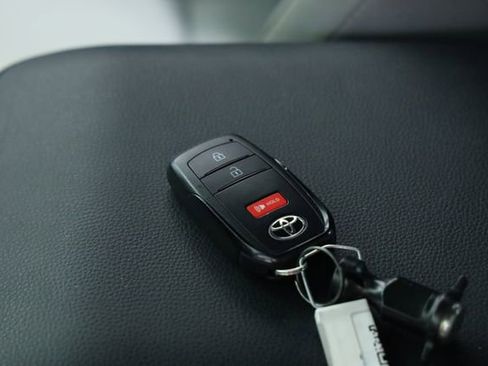 Used 2025 Toyota Tacoma SR5 image 32