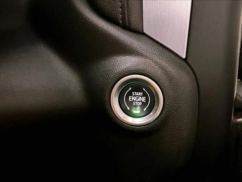 Used 2019 GMC Sierra 1500 SLT image 30