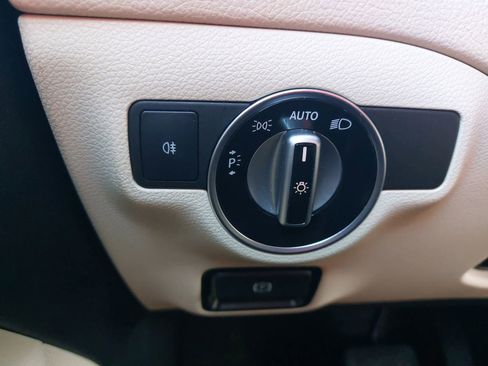 Used 2018 Mercedes-Benz CLA 250 image 28