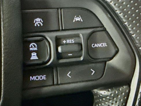 Used 2025 Toyota Tacoma SR5 RWD image 10