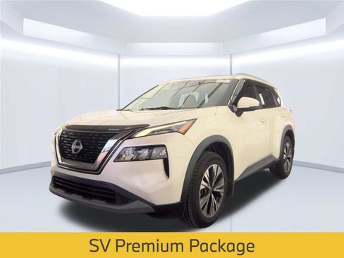Used 2022 Nissan Rogue SV w/ SV Premium Package AWD/4WD image 2
