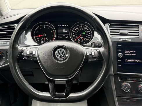 Used 2019 Volkswagen Golf SE image 26