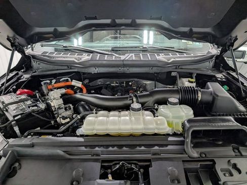 Used 2025 Ford F150 Lariat w/ Equipment Group 501A Mid image 30