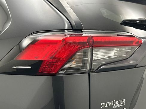 Certified 2019 Toyota RAV4 XLE w/ Convenience Package AWD/4WD image 22