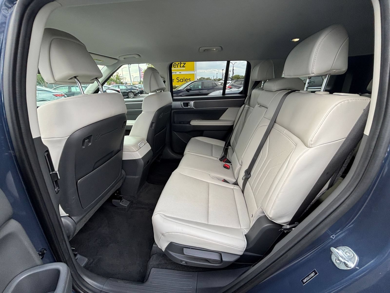 Used 2025 Hyundai Santa Fe SEL AWD/4WD image 28