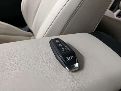 Used 2025 Audi Q6 e-tron Premium Plus w/ Premium Plus image 45