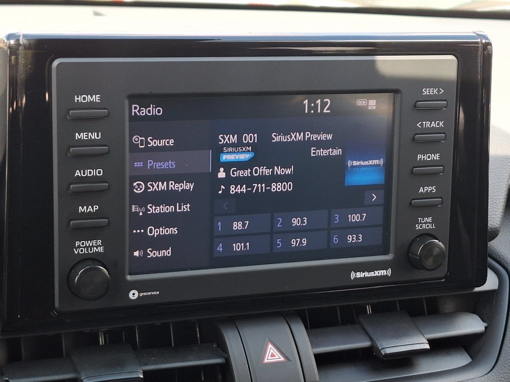 Used 2022 Toyota RAV4 LE w/ Carpet Mat Package (TMS) AWD/4WD image 18