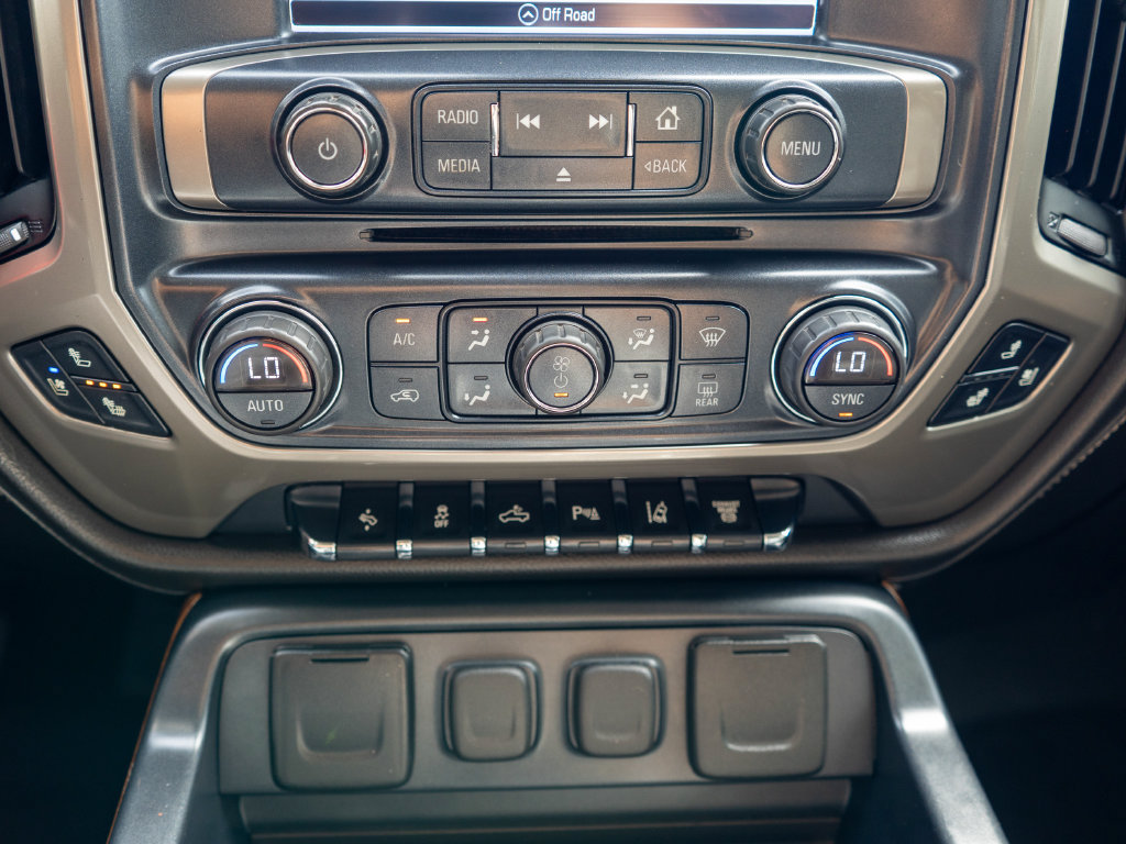 Used 2017 Chevrolet Silverado 3500 High Country AWD/4WD image 26