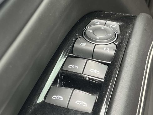 Used 2021 Cadillac Escalade ESV Sport Platinum AWD/4WD image 34