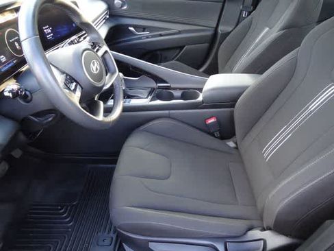 Used 2024 Hyundai Elantra SEL w/ Convenience Package FWD image 7