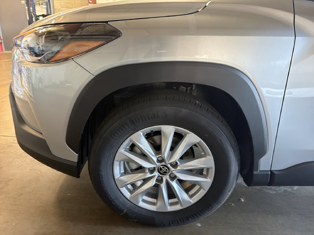 New 2026 Toyota Corolla Cross LE AWD/4WD image 18