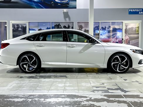 Used 2022 Honda Accord Sport image 7
