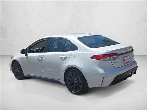 Used 2026 Toyota Corolla SE FWD image 8