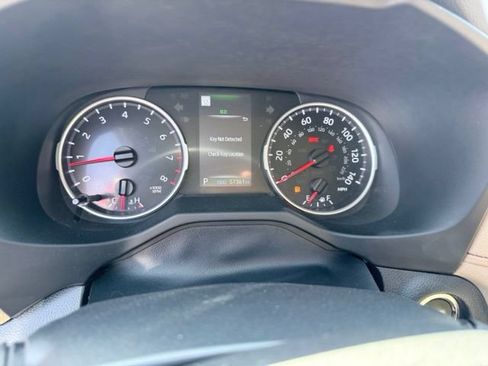 Used 2022 Toyota RAV4 XLE Premium AWD/4WD image 11