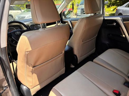 Used 2014 Toyota RAV4 Limited AWD/4WD image 36