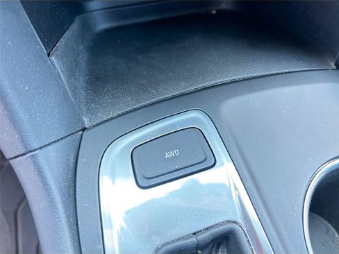 Used 2018 Chevrolet Equinox LT AWD/4WD image 32