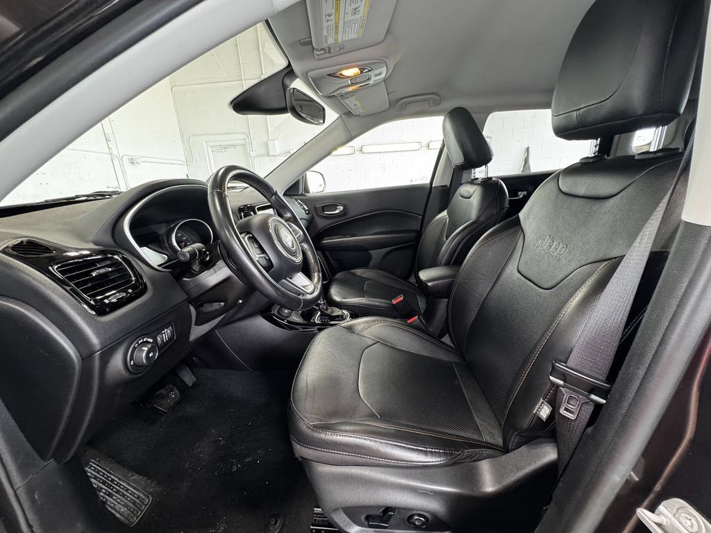 Used 2020 Jeep Compass Limited AWD/4WD image 12