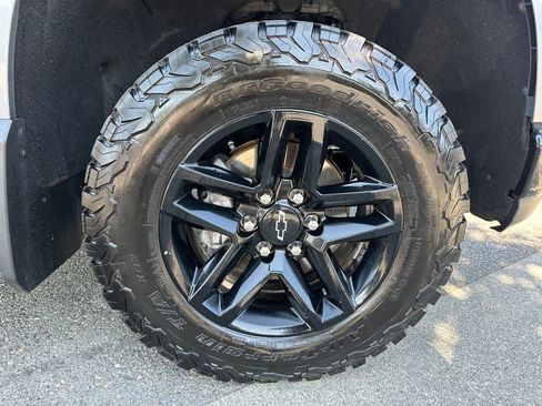 Used 2021 Chevrolet Silverado 1500 LT Trail Boss w/ Bed Protection Package image 10