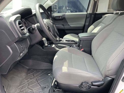 Used 2023 Toyota Tacoma SR AWD/4WD image 14