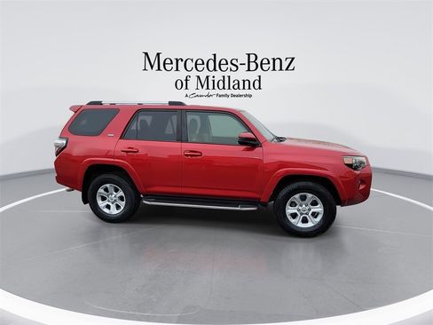 Used 2019 Toyota 4Runner SR5 image 9