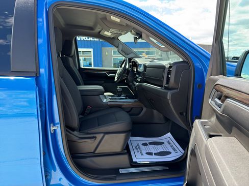 Used 2025 Chevrolet Silverado 1500 LT Trail Boss w/ Protection Package AWD/4WD image 23