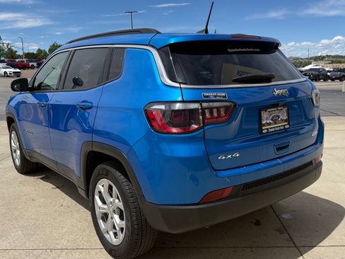 Used 2024 Jeep Compass Latitude AWD/4WD image 8