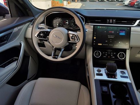 Used 2025 Jaguar F-PACE R-Dynamic S AWD/4WD image 14