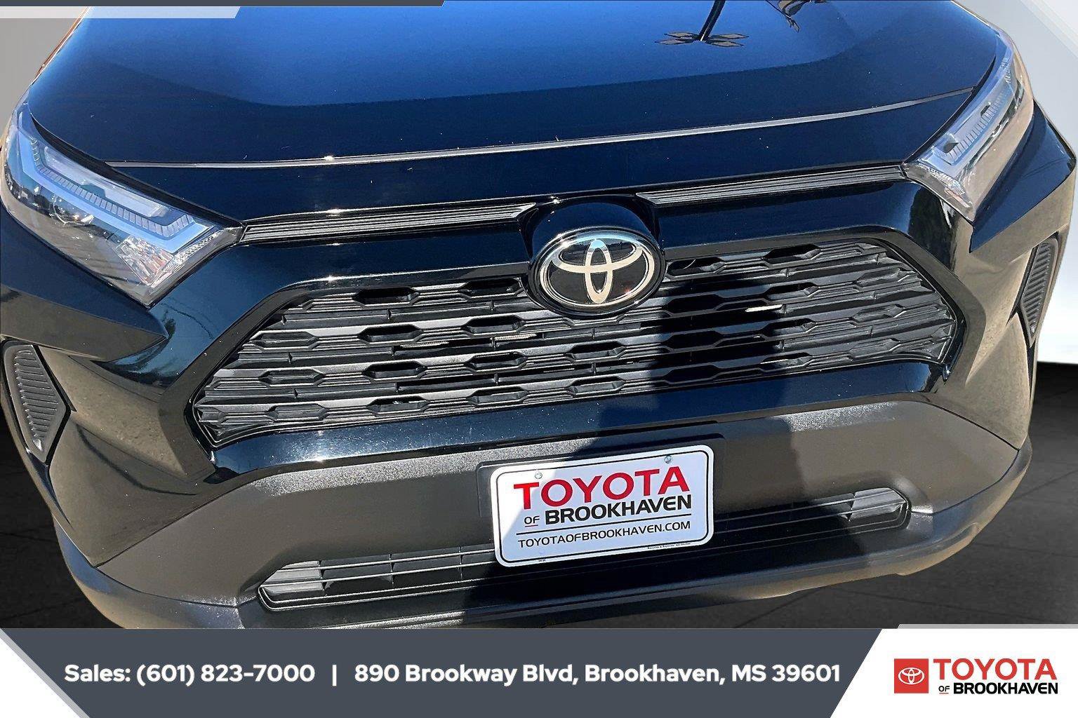 Used 2024 Toyota RAV4 XLE FWD image 22