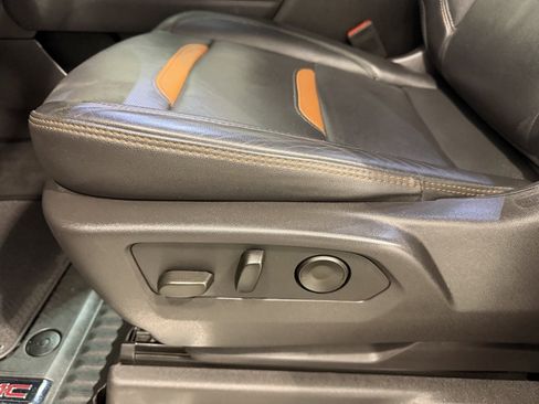 Used 2024 GMC Sierra 1500 AT4 w/ Technology Package image 15