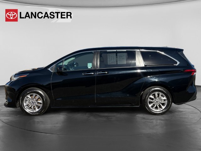 Certified 2022 Toyota Sienna XLE FWD image 4