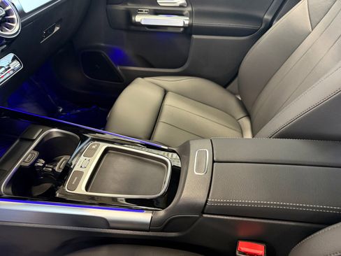 New 2026 Mercedes-Benz GLB 250 4MATIC image 15