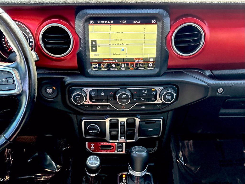 Used 2022 Jeep Gladiator Rubicon w/ Cold Weather Group AWD/4WD image 23