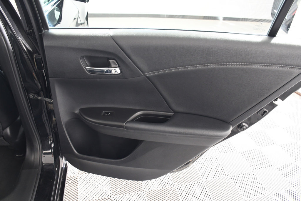 Used 2015 Honda Accord EX-L image 21