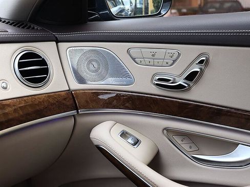 Used 2015 Mercedes-Benz S 550 Sedan image 30