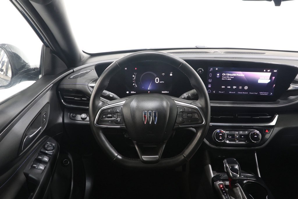 Used 2025 Buick Envista Sport Touring w/ Experience Buick Package FWD image 12