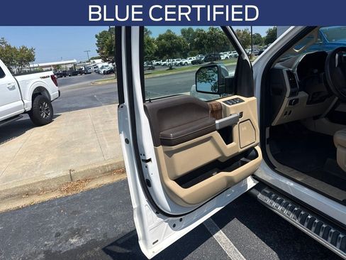 Used 2018 Ford F150 Lariat RWD image 3