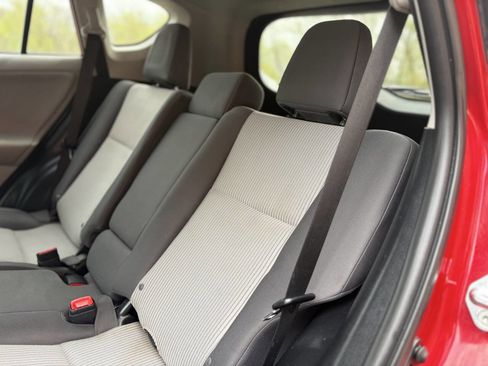 Used 2013 Toyota RAV4 LE AWD/4WD image 16