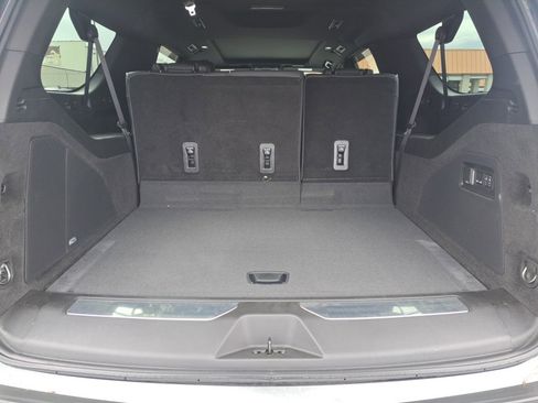 Used 2024 Cadillac Escalade ESV Premium Luxury image 24