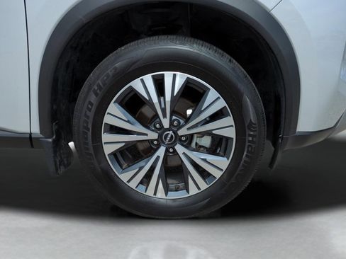 Certified 2023 Nissan Rogue SV image 18