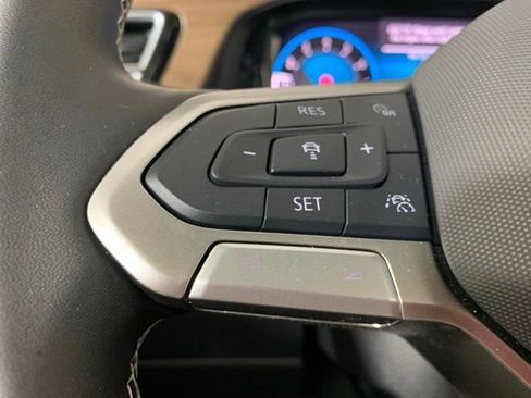 Used 2026 Volkswagen Atlas SE AWD/4WD image 32