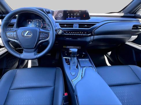 Used 2022 Lexus UX 200 w/ Accessory Package (Z1) FWD image 14
