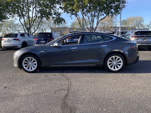 Used 2014 Tesla Model S image 2