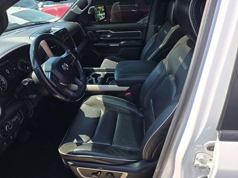 Used 2019 RAM 1500 Laramie AWD/4WD image 6