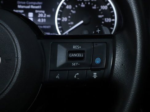 Used 2022 Nissan Rogue SV AWD/4WD image 23