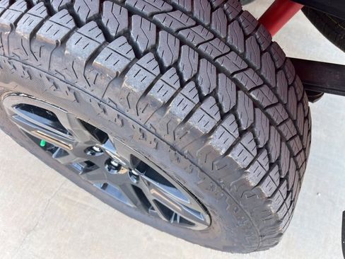 Used 2025 Chevrolet Silverado 1500 Custom Trail Boss w/ Turbomax Blackout Package image 8