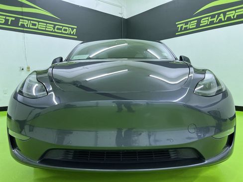 Used 2022 Tesla Model Y Long Range AWD/4WD image 3